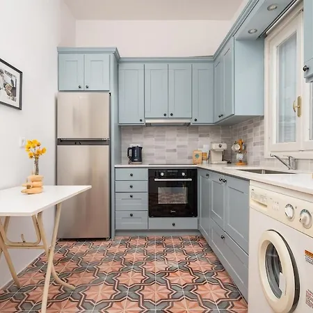 Dafni Local Style, 1 Min From Main