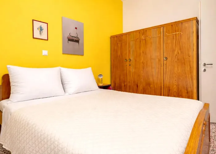 Dafni Local Style, 1 Min From Main *