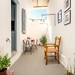 Apartament Dafni Local Style, 1 Min From Main *