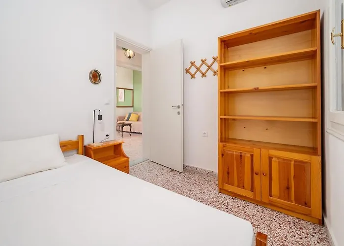 Dafni Local Style, 1 Min From Main Apartamento